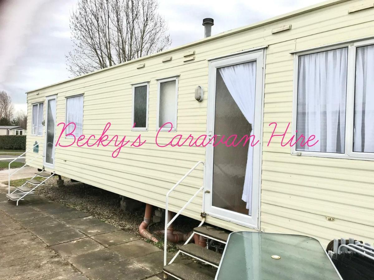 Becky's Caravan At Marton Mere Holiday park